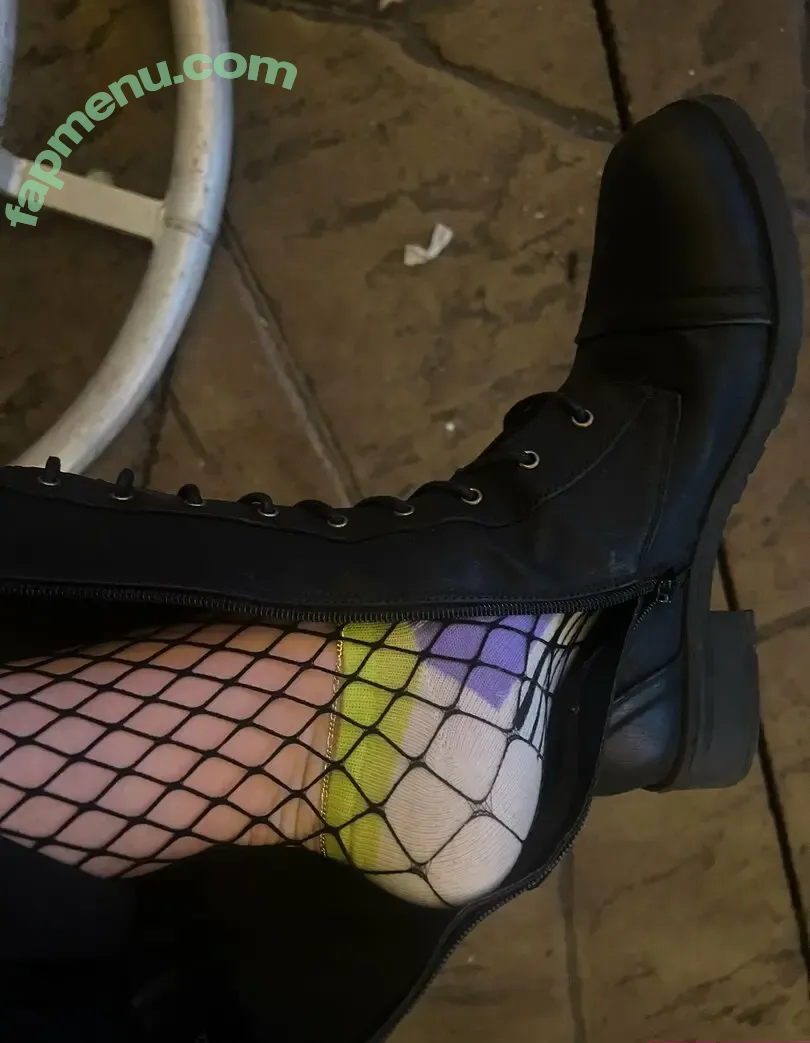sammysole nude photo #0311 (sockittohim_)