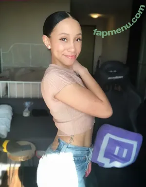 samora / samoraeu / samoraslife / subiegigi nude photo #0185