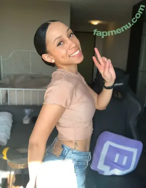 samora / samoraeu / samoraslife / subiegigi nude photo #0186