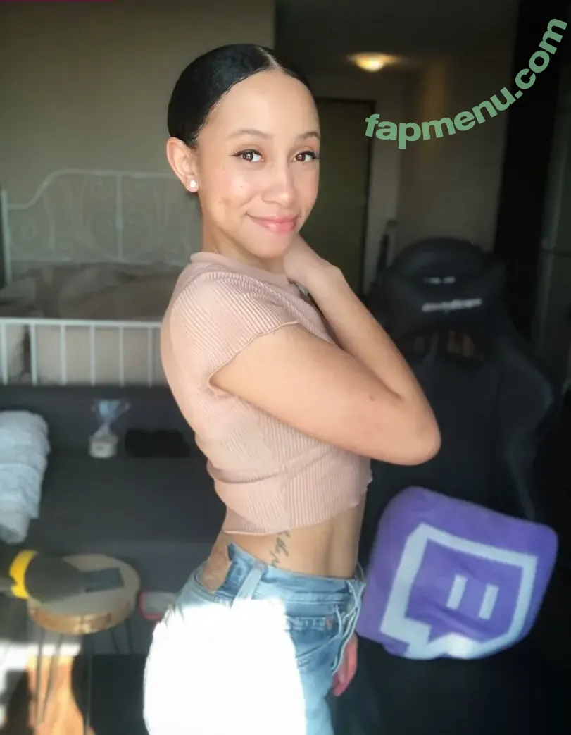 samora nude photo #0185 (samoraeu / samoraslife / subiegigi)