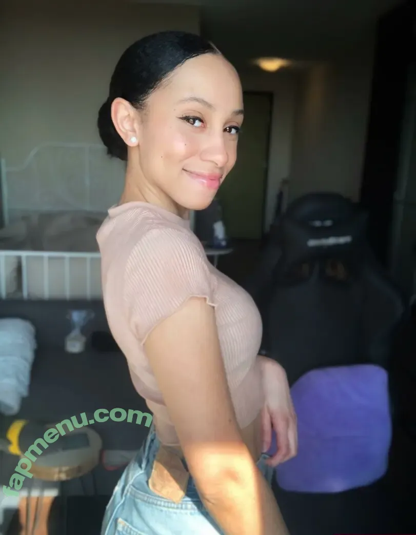 samora nude photo #0187 (samoraeu / samoraslife / subiegigi)