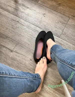 sandrasoftsoles / sandras.sole nude photo #0005