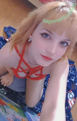 Sangattsu / Kari Magali nude photo #0081