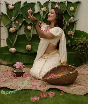 Saniya Iyappan / _saniya_iyappan_ nude photo #0029