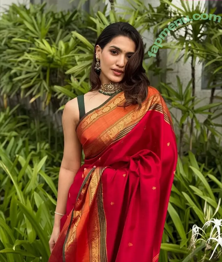 Saniya Iyappan nude photo #0018 (_saniya_iyappan_)