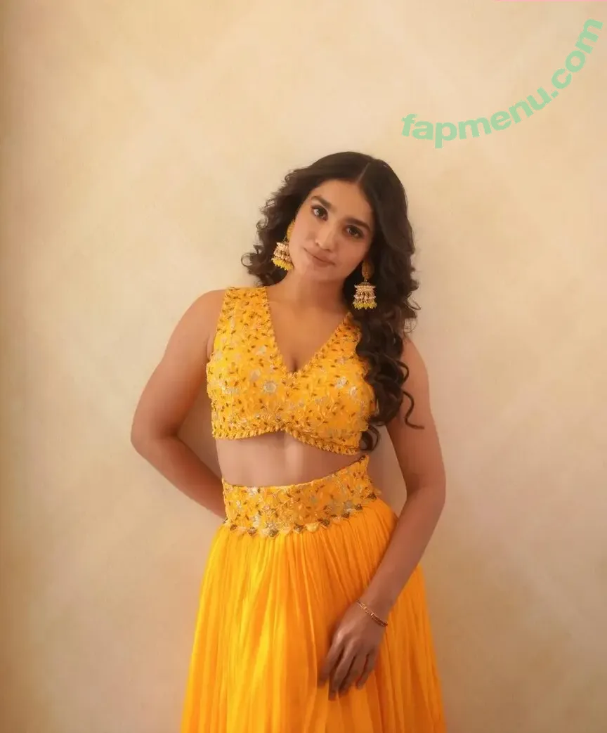 Saniya Iyappan nude photo #0026 (_saniya_iyappan_)