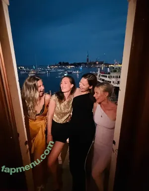 Sanna Marin / Finnish Prime Minister: / sannamarin nude photo #0430