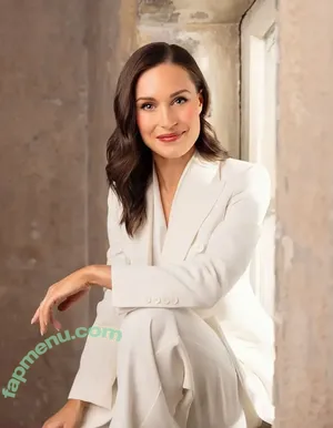 Sanna Marin / Finnish Prime Minister: / sannamarin nude photo #0441