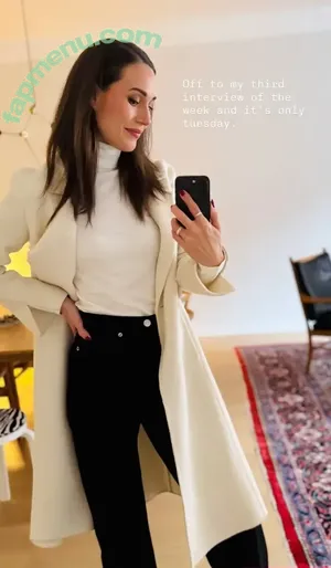 Sanna Marin / Finnish Prime Minister: / sannamarin nude photo #0447