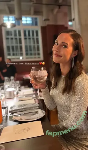 Sanna Marin / Finnish Prime Minister: / sannamarin nude photo #0535