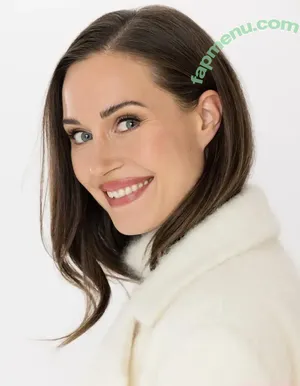 Sanna Marin / Finnish Prime Minister: / sannamarin nude photo #0604