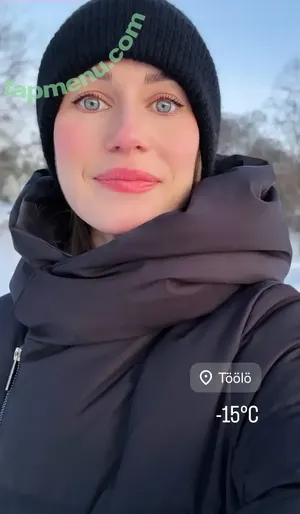 Sanna Marin / Finnish Prime Minister: / sannamarin nude photo #0640