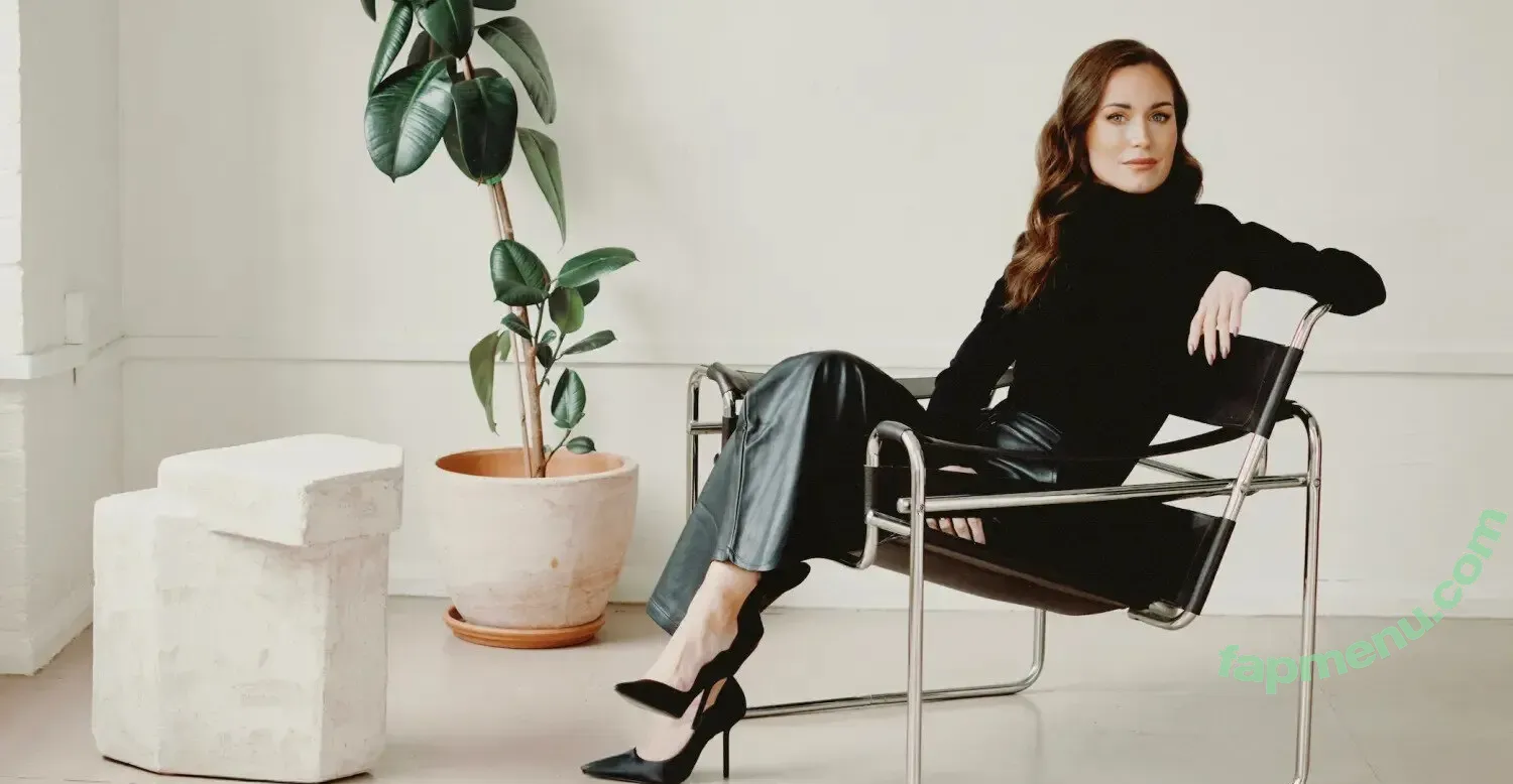 Sanna Marin nude photo #0475 (Finnish Prime Minister: / sannamarin)