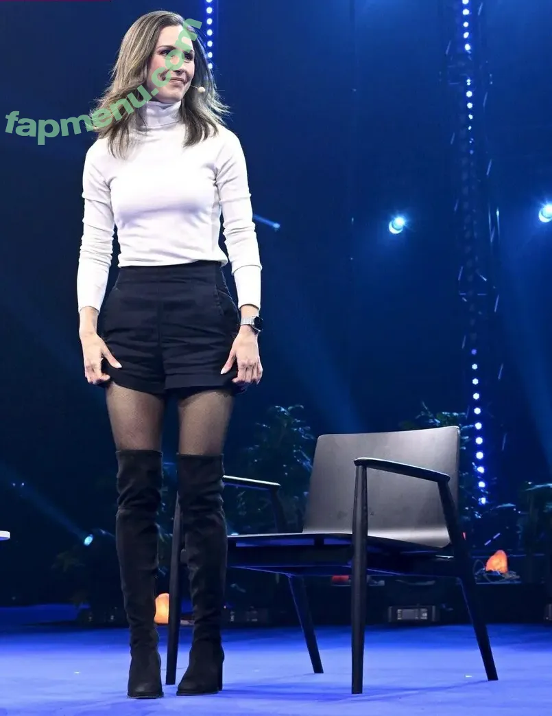 Sanna Marin nude photo #0598 (Finnish Prime Minister: / sannamarin)