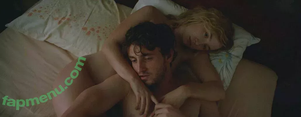Saoirse Ronan nude photo #0155 (ronan.saoirse)