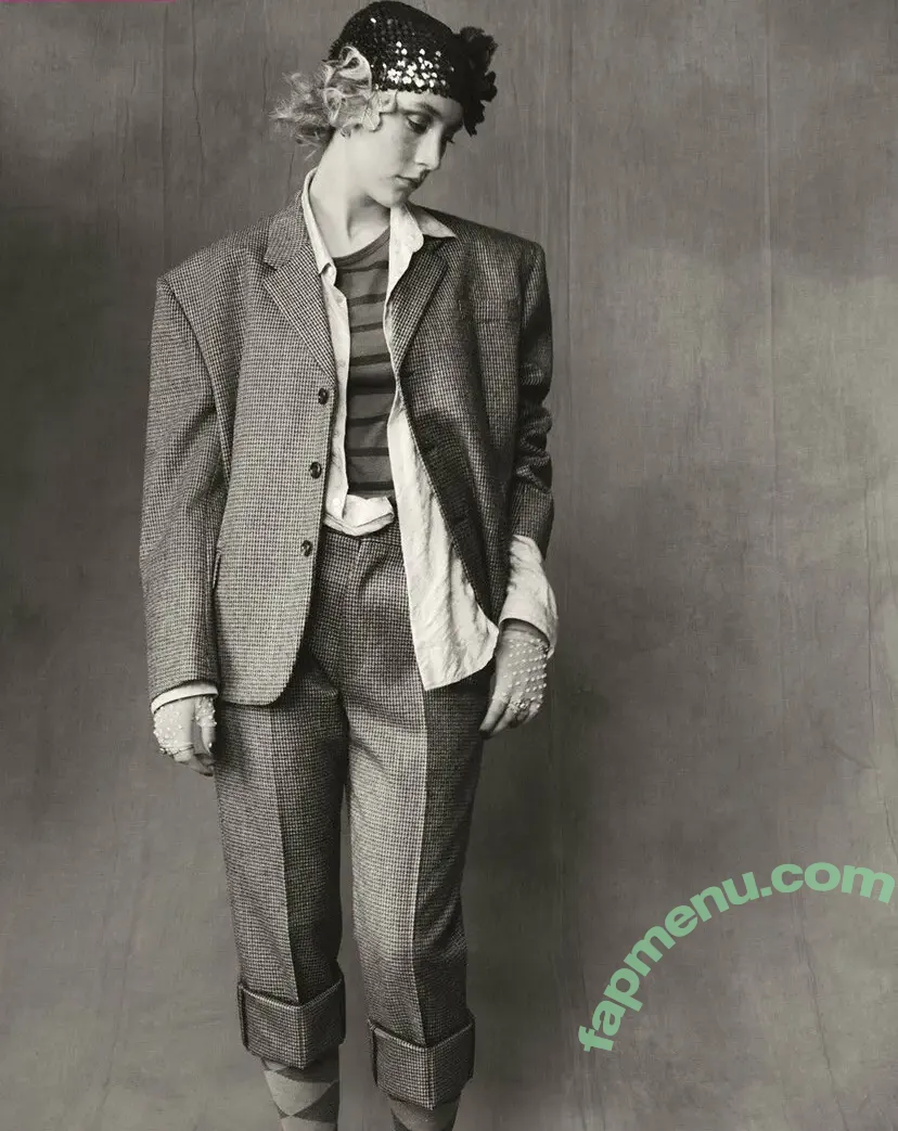 Saoirse Ronan nude photo #0540 (ronan.saoirse)