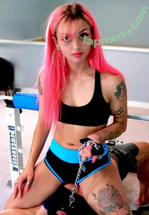 Sapphireswann / saphswann nude photo #0025