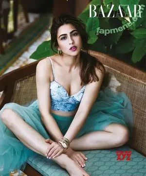 Sara Ali Khan / saraalikhan95 nude photo #0008