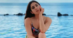 Sara Ali Khan / saraalikhan95 nude photo #0016