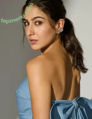 Sara Ali Khan / saraalikhan95 nude photo #0031