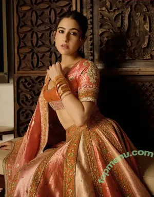 Sara Ali Khan / saraalikhan95 nude photo #0039
