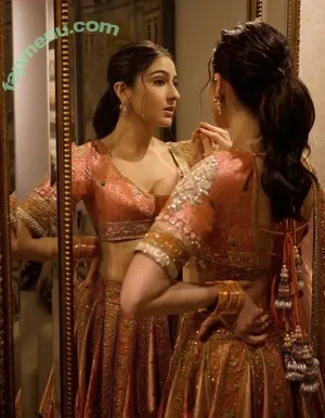 Sara Ali Khan / saraalikhan95 nude photo #0041