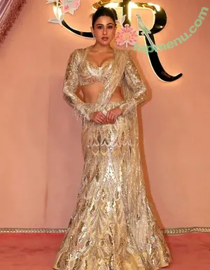 Sara Ali Khan / saraalikhan95 nude photo #0058