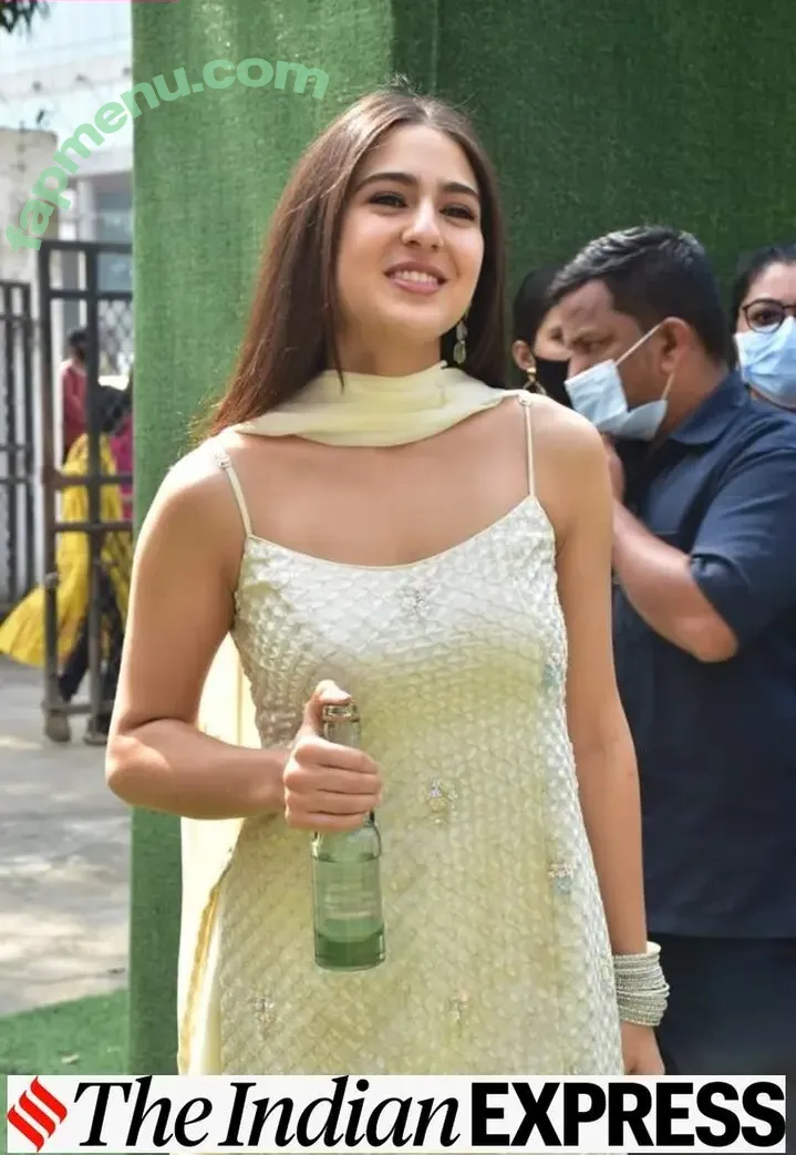 Sara Ali Khan nude photo #0055 (saraalikhan95)