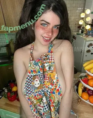 Sara Bustani / bustanutters / sarahbustani69 nude photo #0028