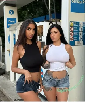 Sara Calixto / Coralinne Simp Chat / Petitemarie / saracalixto / saracalixtocr nude photo #0124