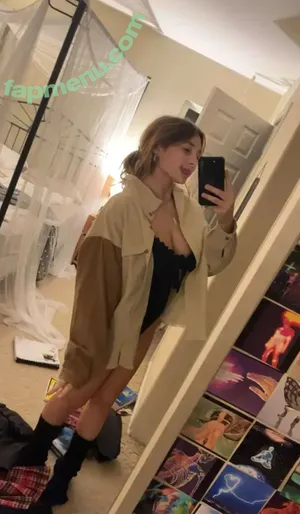 Sara Dobrik / sara.dobrik nude photo #0211