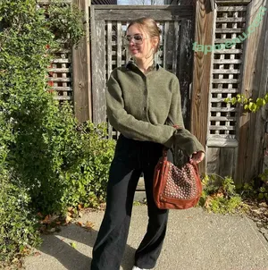 Sara Farrelll / sarafarrelll / thereal_mayafarrell nude photo #0063