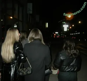 Sara Farrelll / sarafarrelll / thereal_mayafarrell nude photo #0081