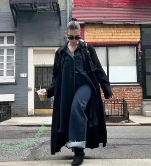 Sara Farrelll / sarafarrelll / thereal_mayafarrell nude photo #0085