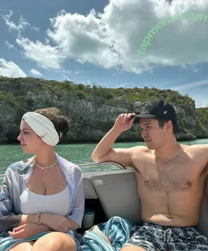 Sara Farrelll / sarafarrelll / thereal_mayafarrell nude photo #0100