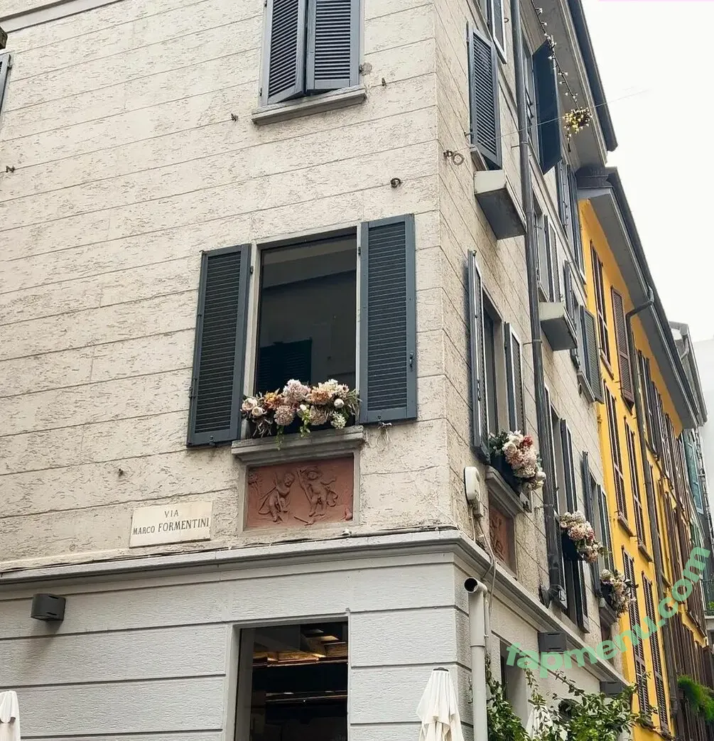 Sara Farrelll nude photo #0069 (sarafarrelll / thereal_mayafarrell)