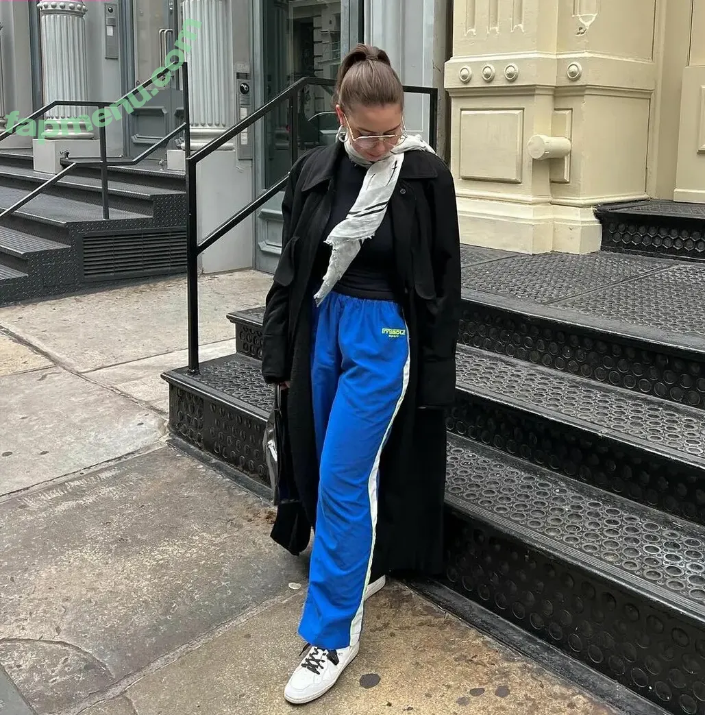 Sara Farrelll nude photo #0074 (sarafarrelll / thereal_mayafarrell)