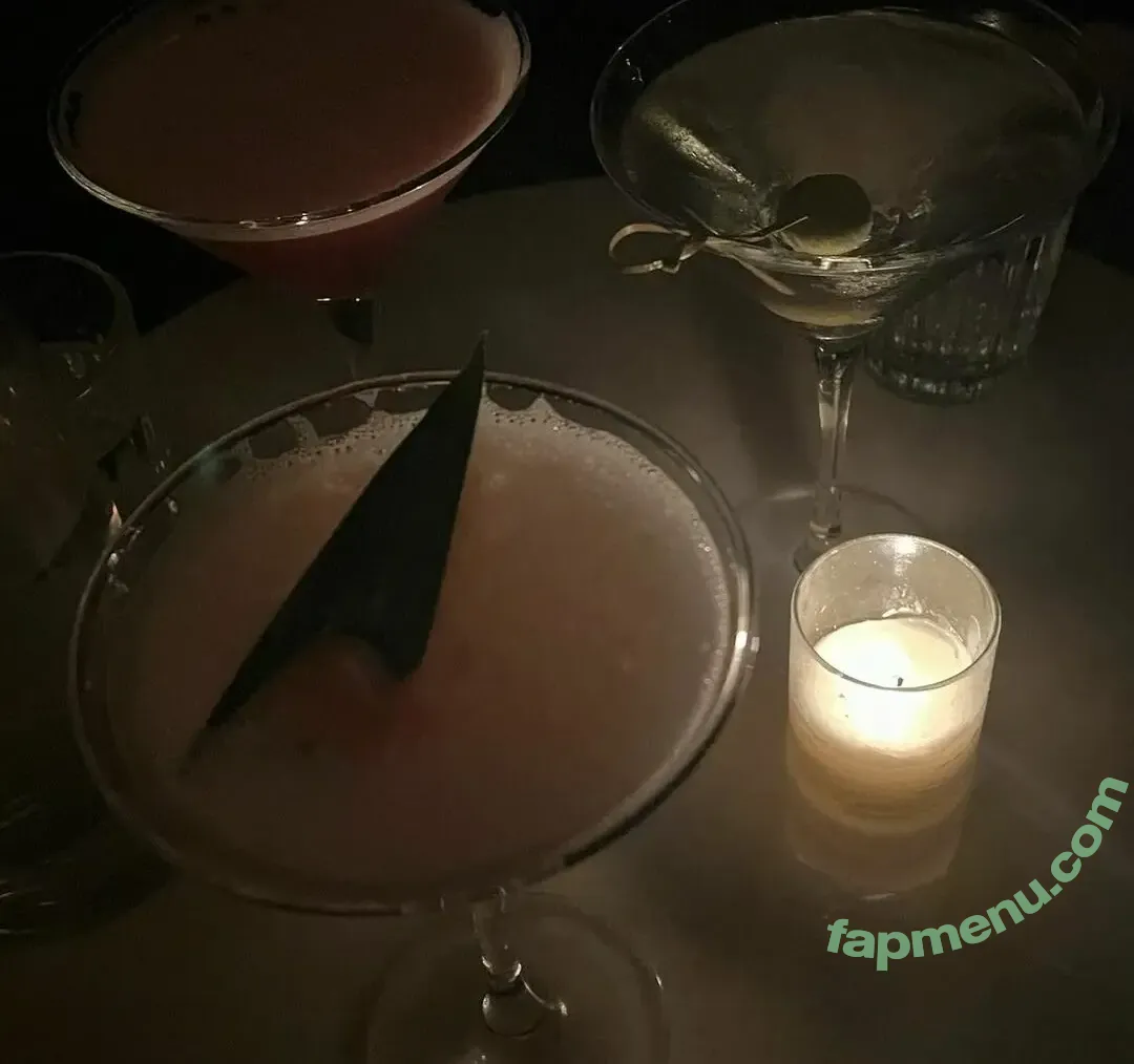 Sara Farrelll nude photo #0080 (sarafarrelll / thereal_mayafarrell)