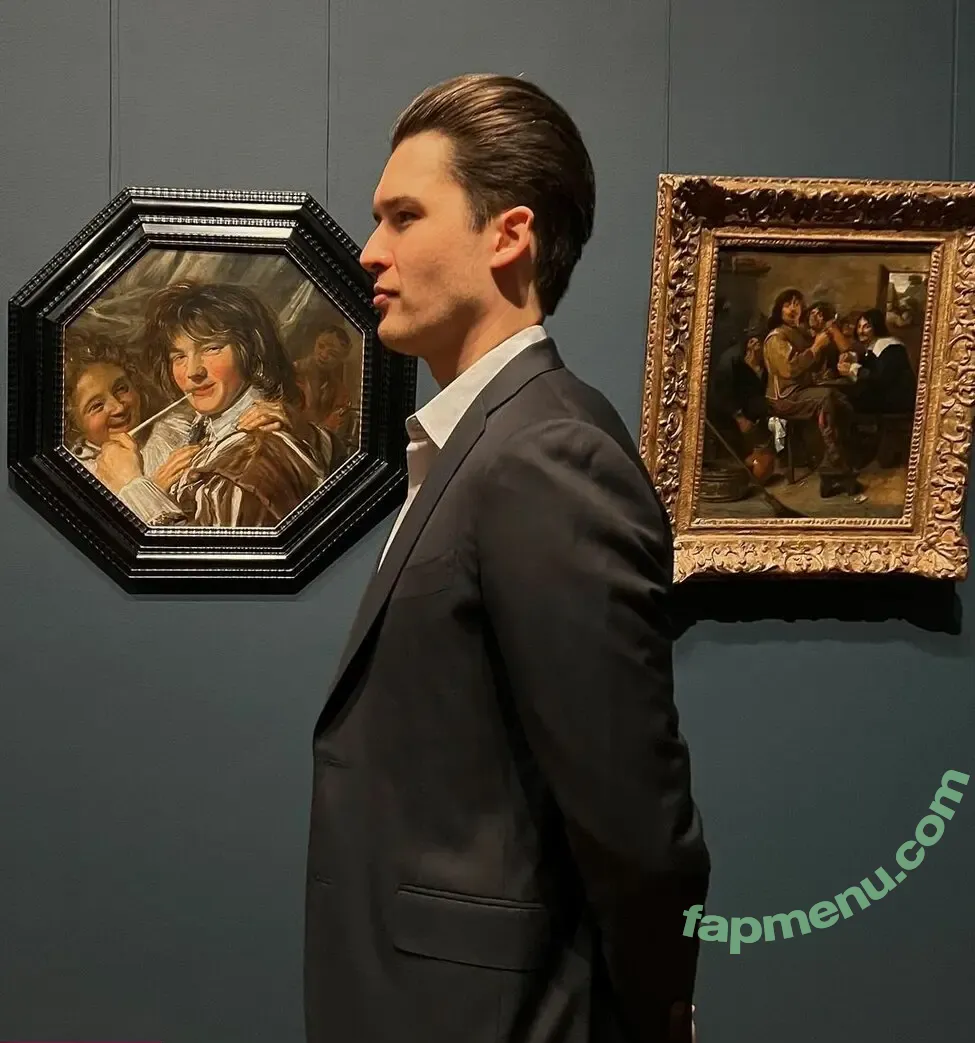 Sara Farrelll nude photo #0090 (sarafarrelll / thereal_mayafarrell)