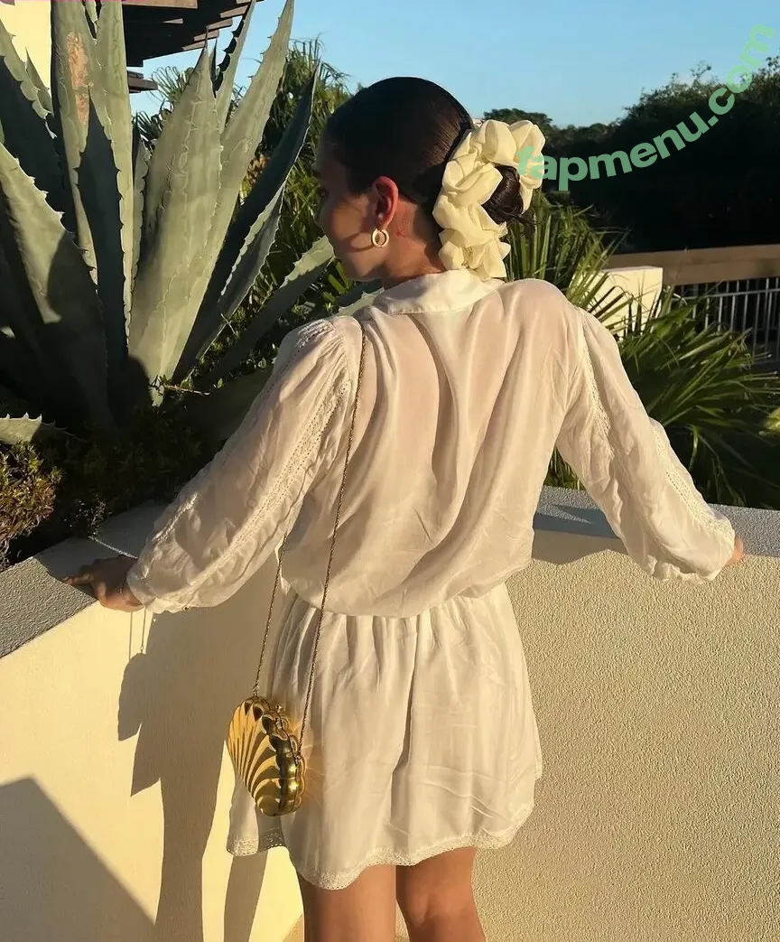 Sara Farrelll nude photo #0103 (sarafarrelll / thereal_mayafarrell)