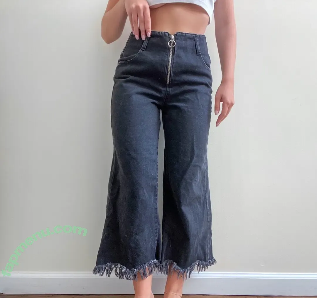 Sara Farrelll nude photo #0110 (sarafarrelll / thereal_mayafarrell)