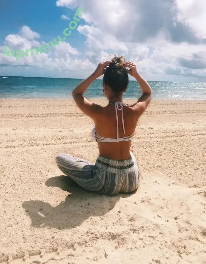 Sara Farrelll nude photo #0127 (sarafarrelll / thereal_mayafarrell)