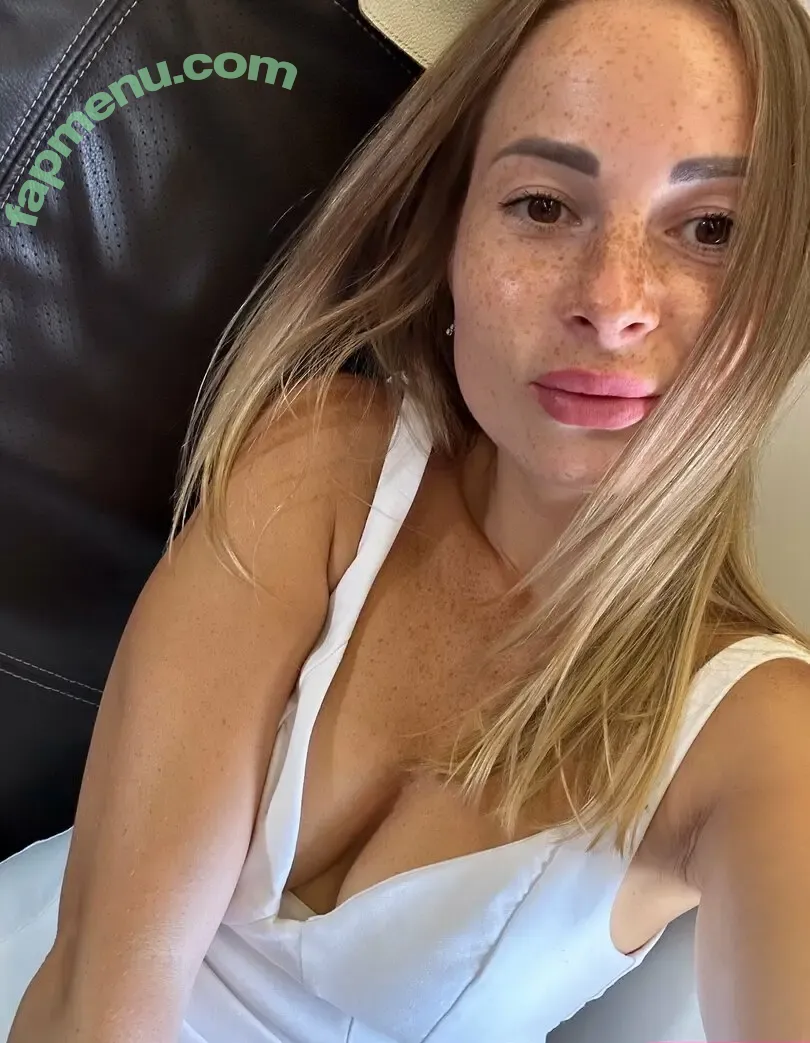 sara_frei nude photo #0015 (sara_frei)