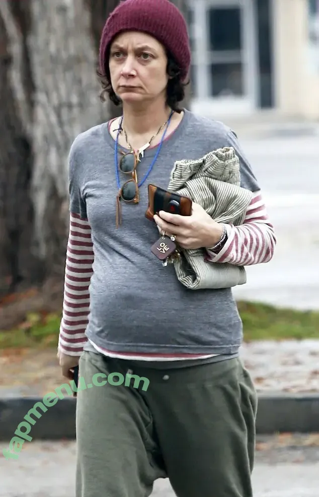 Sara Gilbert nude photo #0003 (Sara Gilbert)