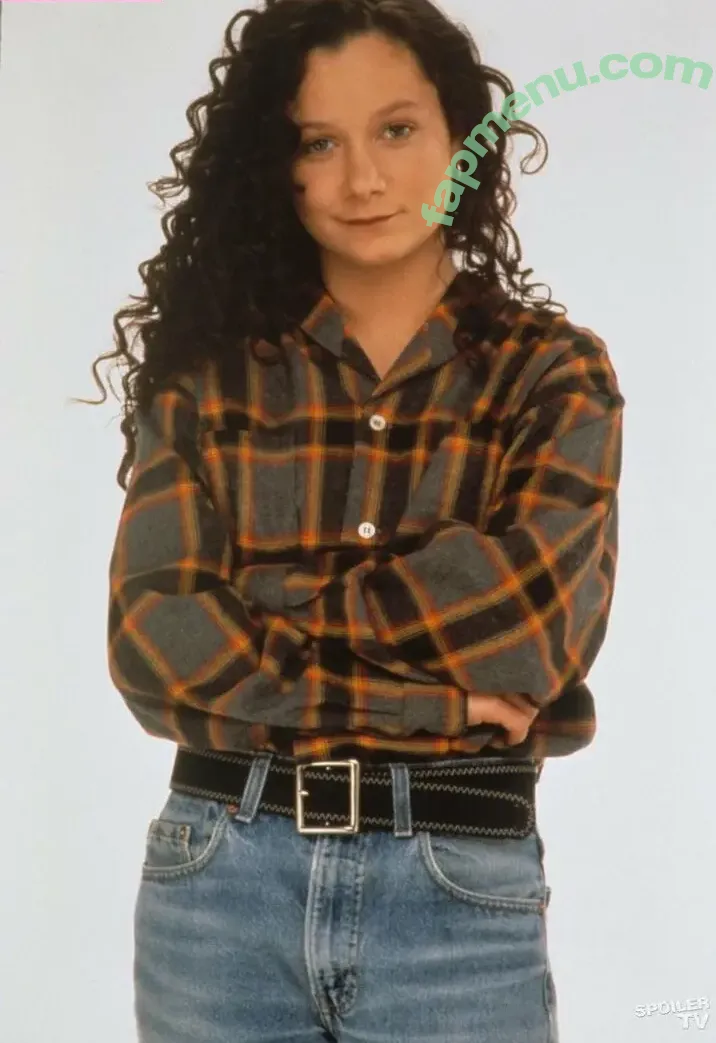 Sara Gilbert nude photo #0007 (Sara Gilbert)