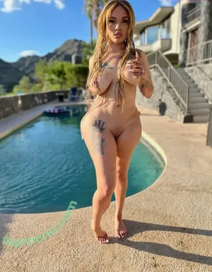  nude photo #0005