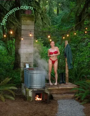Sara Jean Underwood / saraunderwood nude photo #0061