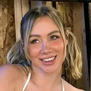 Sara Jean Underwood / saraunderwood nude photo #0002