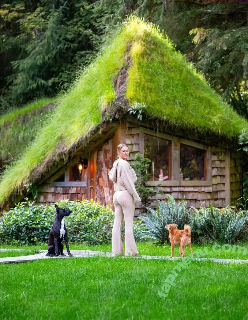 Sara Jean Underwood nude photo #0087 (saraunderwood)