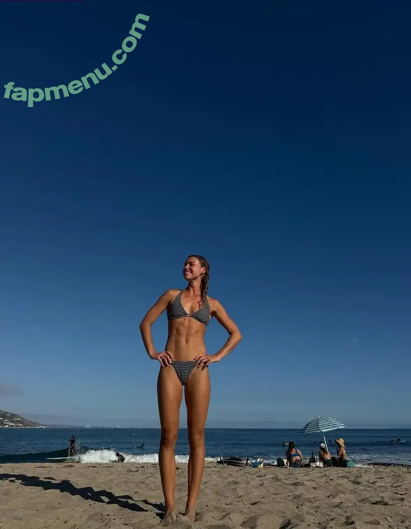 Sara Kathryns nude photo #0002 (sarakathryns)